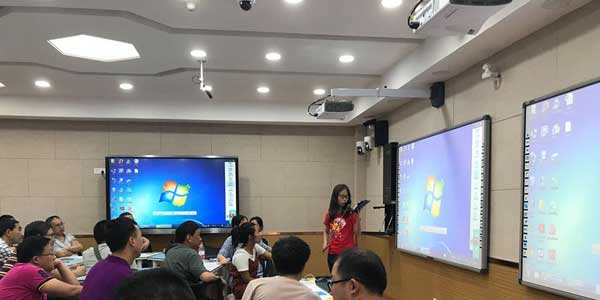 小组研讨型智慧教室 小组研讨型智慧教室